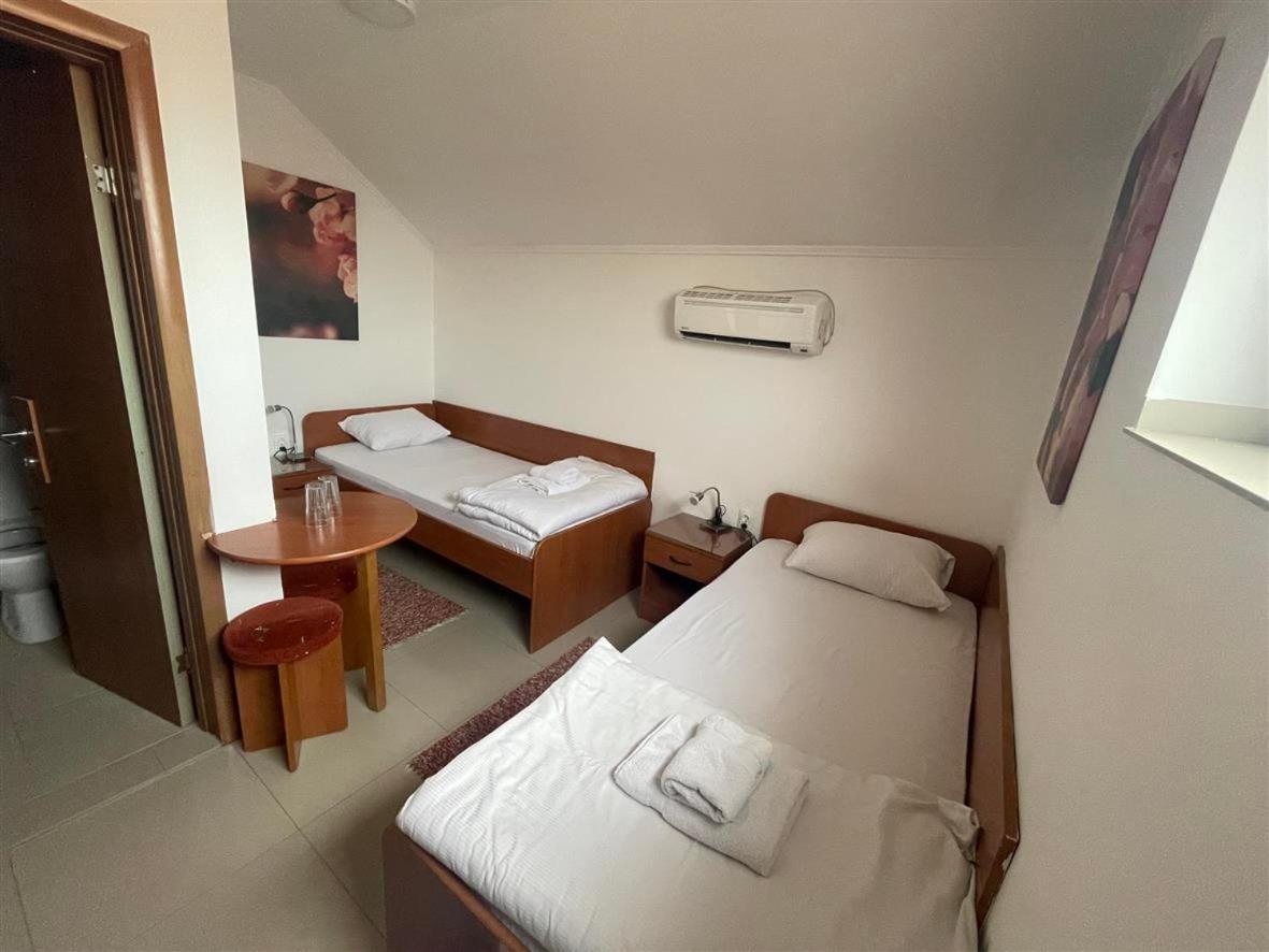 Rooms Gat Subotica Eksteriør billede